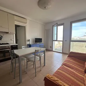 Misano Vista Mare Balcone, Ac E Parcheggio - Il Lupo Affitta , Misano Adriatico Italia
